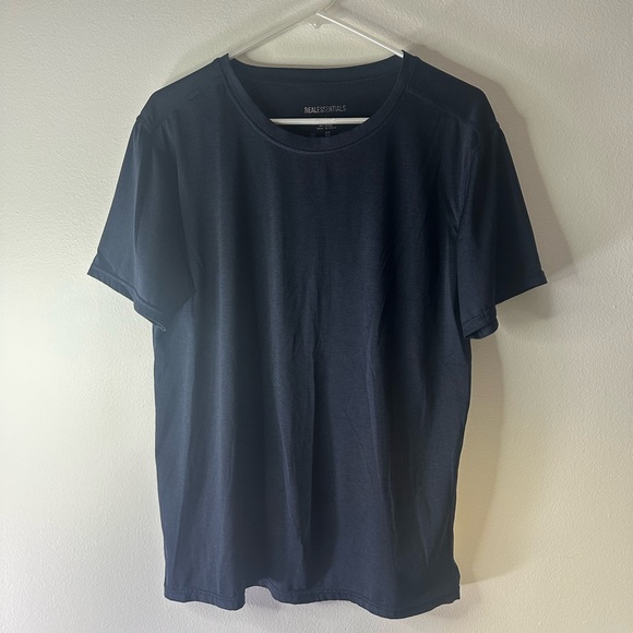 Men’s Real Essentials Size Large Quick Dry 5 Pack Shirt Bundle - Picture 16 of 16